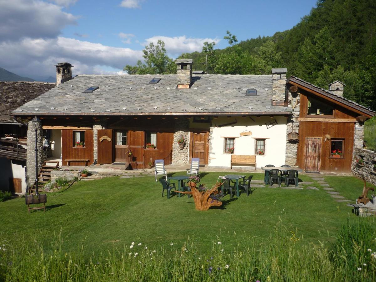Ferienwohnung Les Chevreuils Arvier Exterior foto
